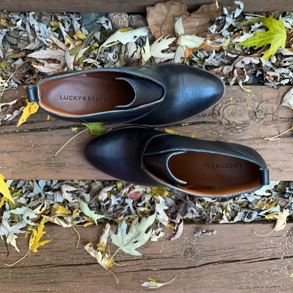 Lucky Brand - 3 inch booties. - Picture 3 of 6